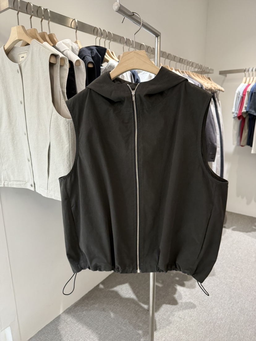 MONE-A東大門實拍女裝新品人氣熱賣職業時尚推薦馬甲連帽MONE-A馬甲圖色3