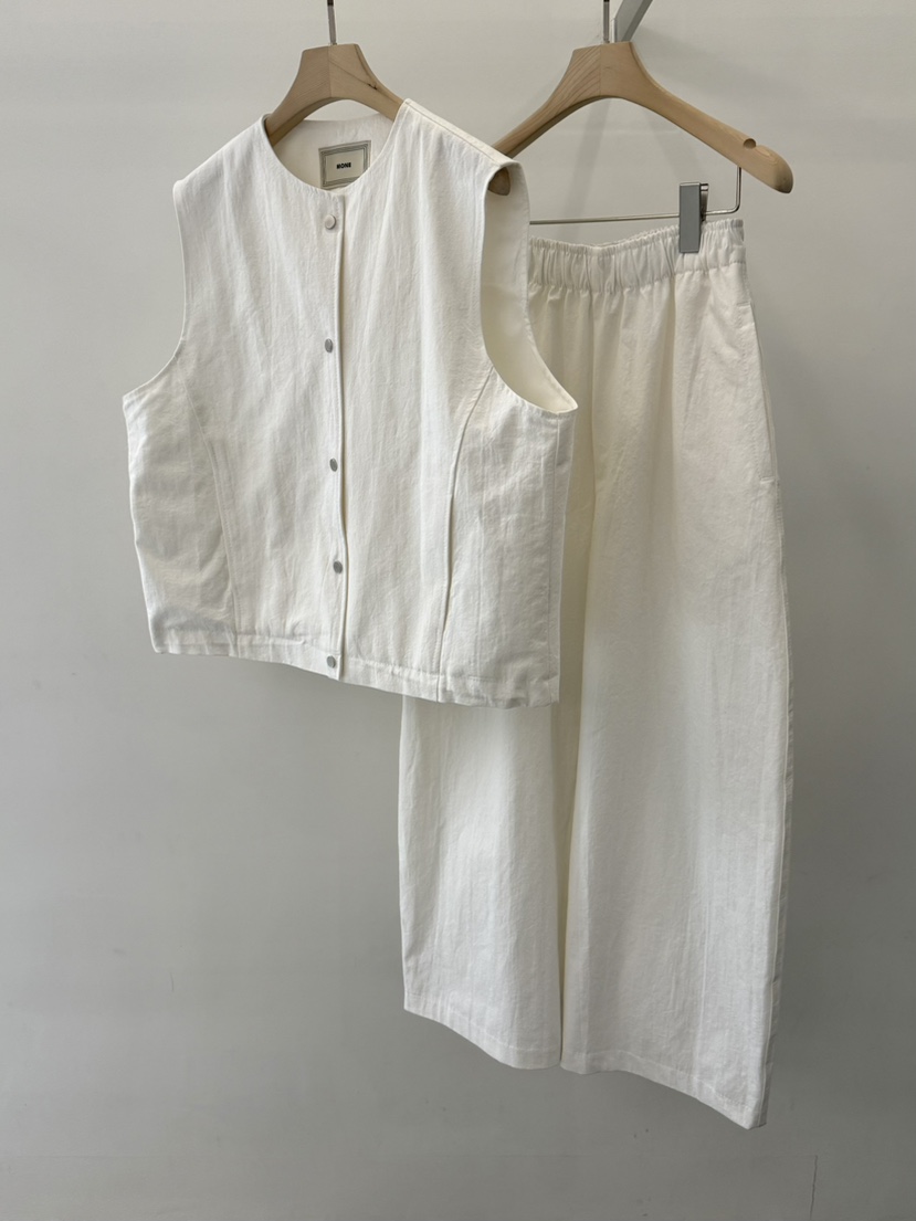 MONE-A韓國直郵女士新款休閑熱賣時尚人氣職業真品26春夏馬甲MONE-A馬甲