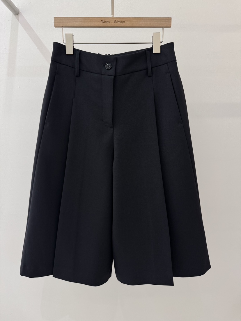 WEAUE SELVAGE東大門直郵女裝新品職業推薦熱賣26春夏短褲Weave Selvage短褲圖色2