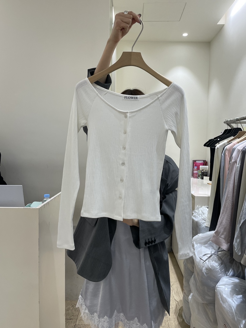 FLOWER-L韓國代購女士新品休閑人氣熱賣職業真品長袖T恤FLOWER-L長袖T恤圖色1