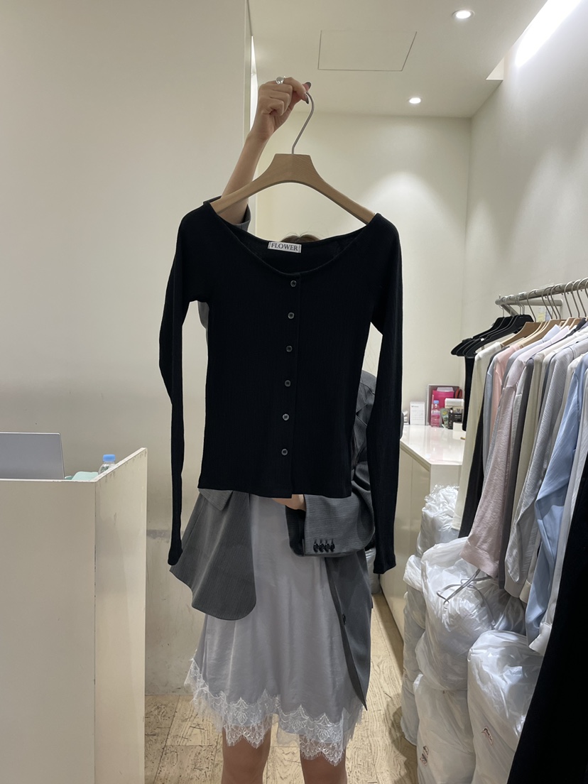 FLOWER-L韓國代購女士新品休閑人氣熱賣職業真品長袖T恤FLOWER-L長袖T恤圖色3黑色