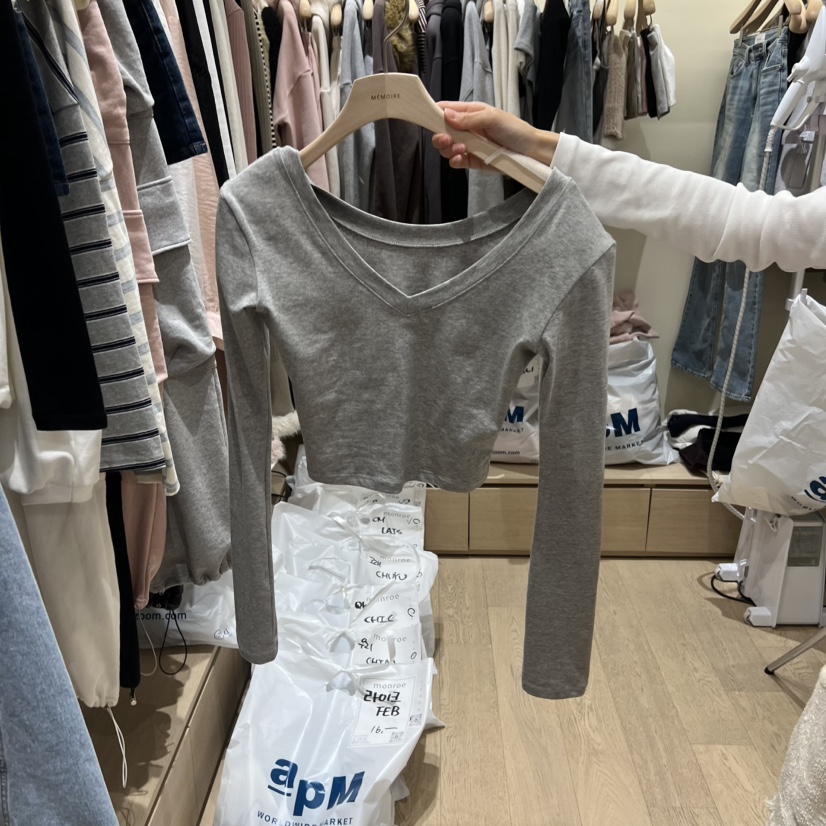 MEMOIRE韓國代購女士新款時尚熱賣職業推薦休閑長袖T恤V領MEMOIRE長袖T恤圖色2