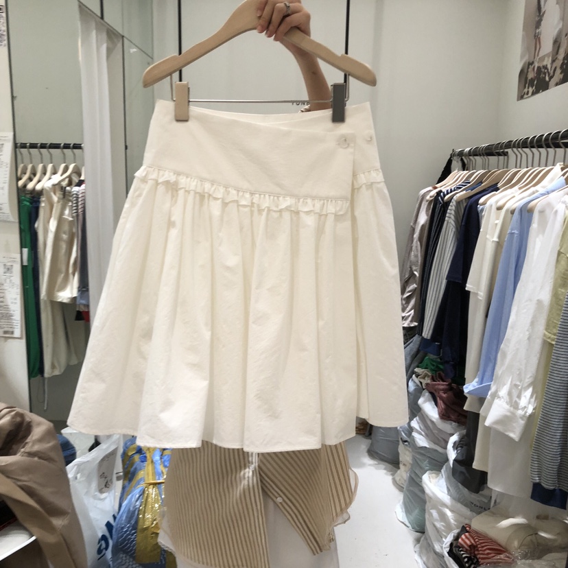 YUNBAL韓國代購女士新款26春夏職業休閑短裙荷葉邊裹身裙YUNBAL短裙圖色1