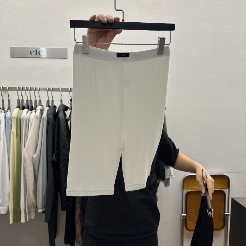 MOANA/ETC東大門代購女裝新品人氣時尚真品打底褲鯊魚褲MOANA/ETC打底褲/鯊魚褲圖色1