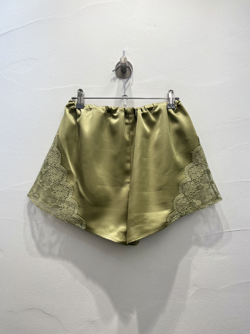 BROWN PAPER-S東大門實拍女裝新品職業時尚短褲蕾絲緞面BROWN PAPER-S短褲