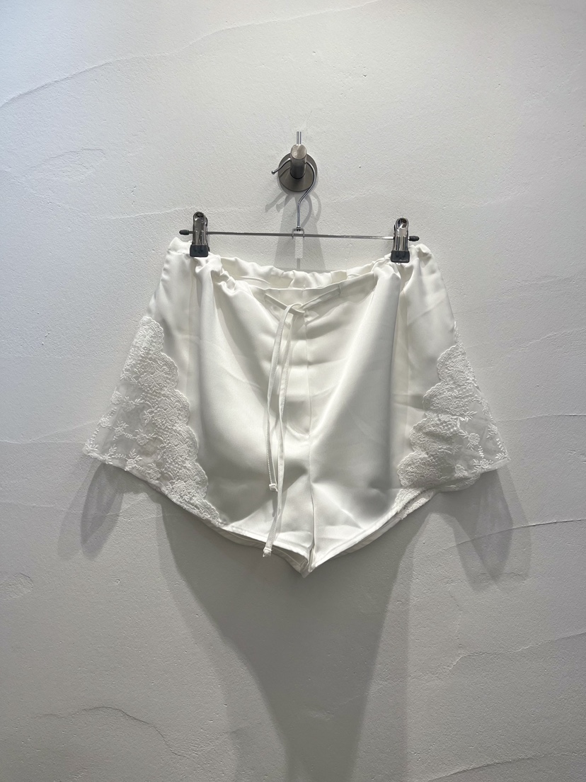 BROWN PAPER-S東大門實拍女裝新品職業時尚短褲蕾絲緞面BROWN PAPER-S短褲圖色1