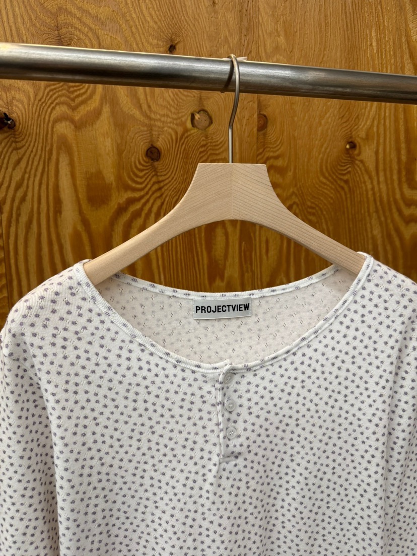 PROJECTVIEW東大門實拍女士新款26春夏人氣時尚長袖T恤花朵PROJECTVIEW長袖T恤