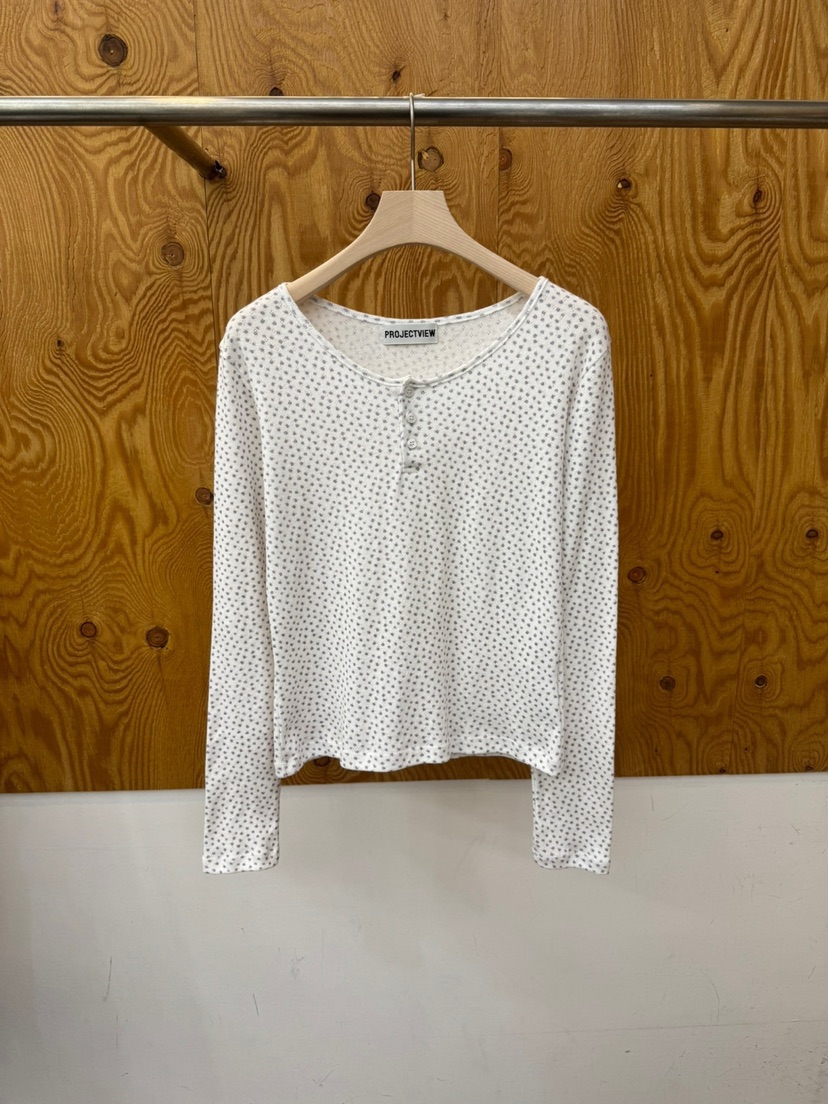 PROJECTVIEW東大門實拍女士新款26春夏人氣時尚長袖T恤花朵PROJECTVIEW長袖T恤圖色1