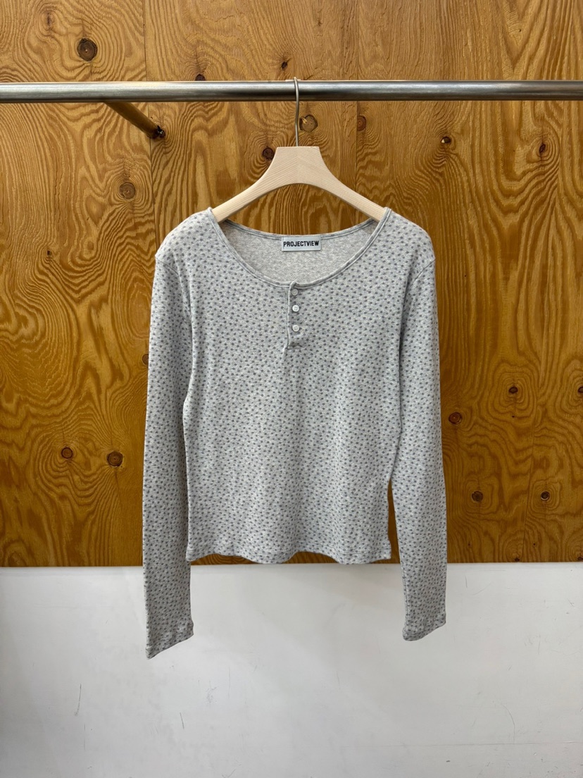 PROJECTVIEW東大門實拍女士新款26春夏人氣時尚長袖T恤花朵PROJECTVIEW長袖T恤圖色2