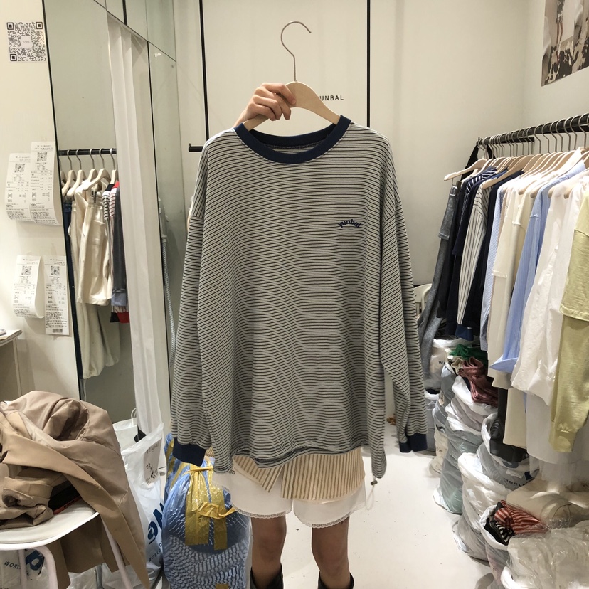 YUNBAL東大門實拍女裝新款推薦真品人氣休閑時尚長袖T恤短款YUNBAL長袖T恤圖色2