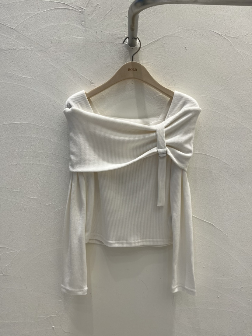 BOLD東大門直郵女裝新品職業真品時尚人氣休閑熱賣長袖T恤BOLD長袖T恤圖色1