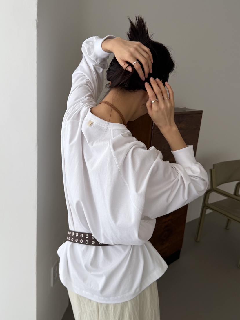 KARE/WEREPIECE東大門實拍女裝新款熱賣長袖T恤不含腰帶KARE/WEREPIECE長袖T恤