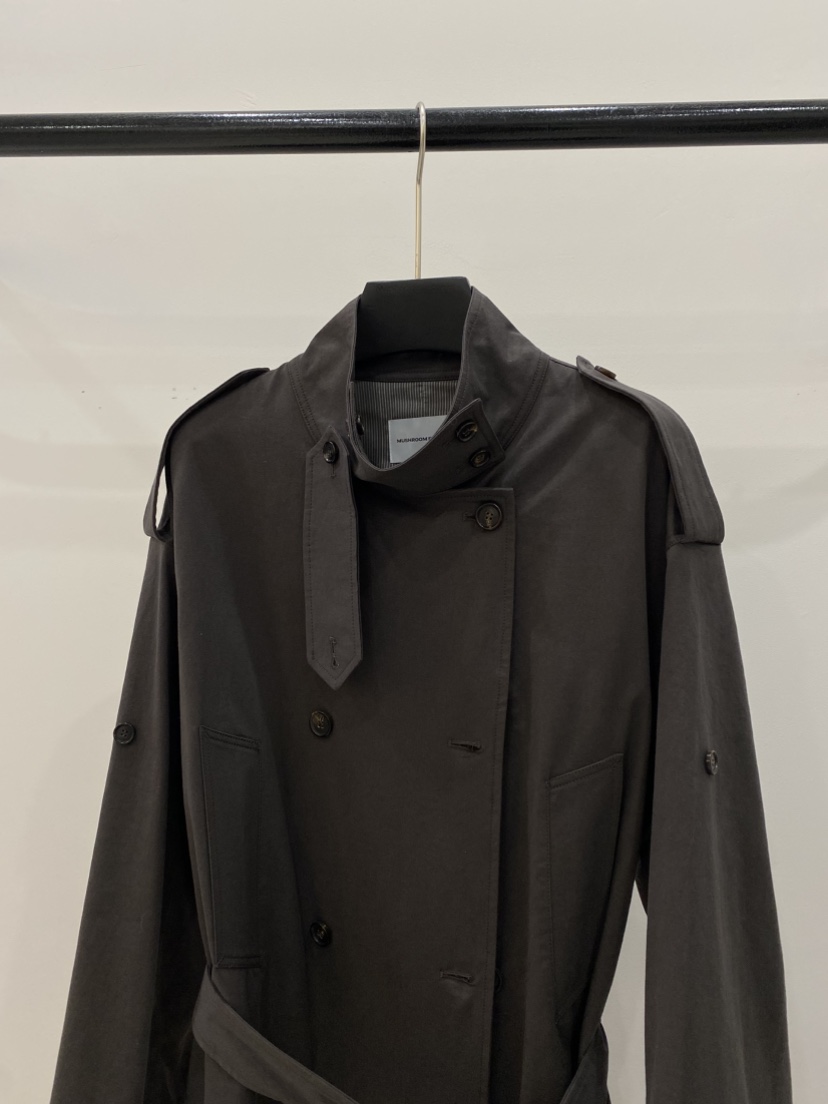 MUSHROOM EFFECT東大門代購女裝新品人氣長款風衣含腰帶MUSHROOM EFFECT長款風衣