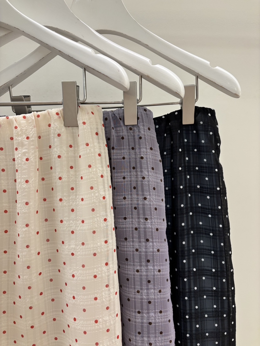 PEBBLE東大門直郵女裝新品人氣休閑熱賣真品半身裙中短裙PEBBLE半身裙/中短裙