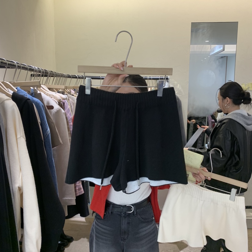 W AND J東大門實拍女裝新品真品熱賣推薦職業時尚26春夏短褲W AND J短褲圖色3