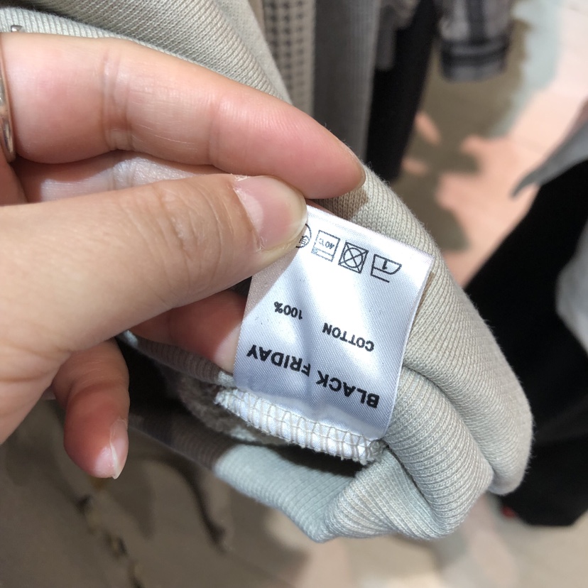 BLACKFRIDAY韓國代購女士新款真品時尚26春夏熱賣推薦衛衣BLACK FRIDAY衛衣