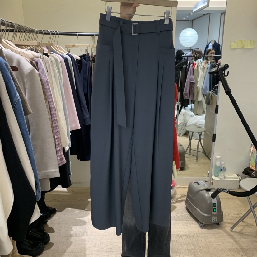 W AND J東大門代購女裝新品時尚推薦休閑褲含腰帶口袋圓領W AND J休閑褲圖色1