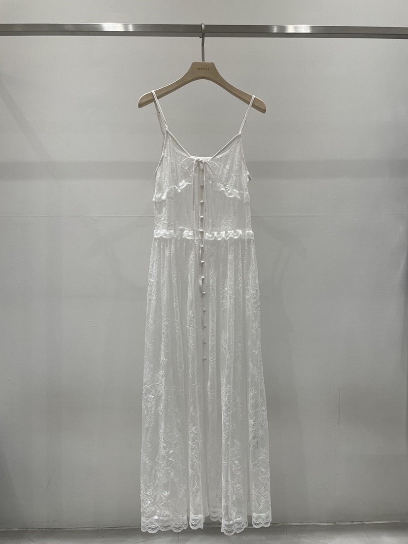 RE STYLE-Q東大門直郵女士新品時尚推薦人氣連衣裙蕾絲RE STYLE連衣裙圖色1