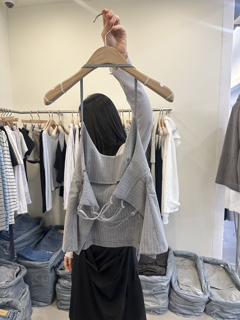 MONDAYMORING東大門代購女士新款人氣時尚真品熱賣吊帶背心MONDAYMORING吊帶/背心