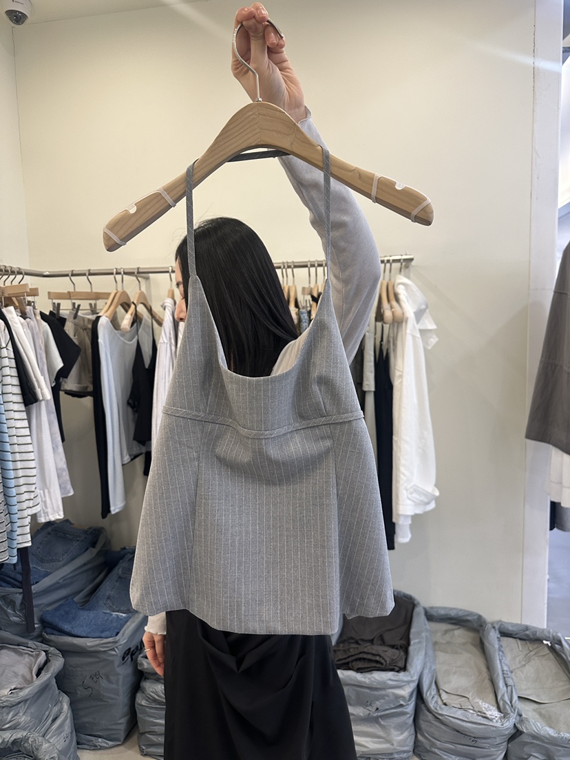 MONDAYMORING東大門代購女士新款人氣時尚真品熱賣吊帶背心MONDAYMORING吊帶/背心圖色1