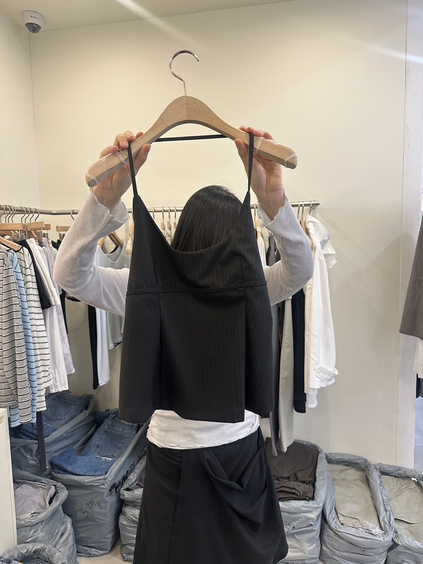 MONDAYMORING東大門代購女士新款人氣時尚真品熱賣吊帶背心MONDAYMORING吊帶/背心圖色2