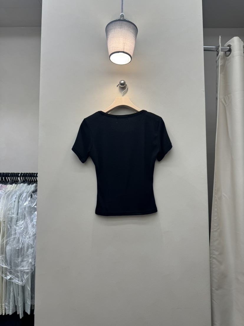 NOTHING東大門直郵女裝新品休閑時尚真品推薦人氣T恤修身NOTHINGT恤