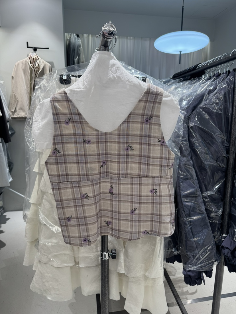 OLI SEOUL東大門直郵女士新品時尚人氣26春夏職業吊帶背心OLI SEOUL吊帶/背心