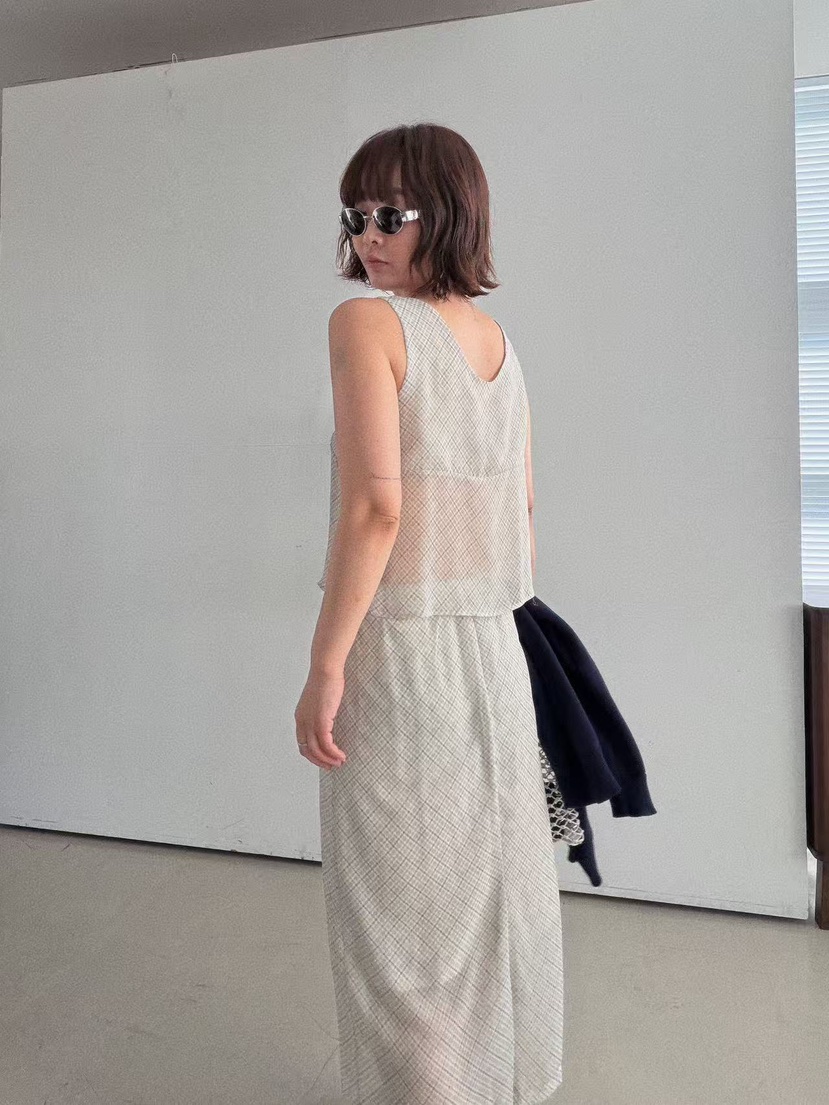 OLI SEOUL東大門直郵女士新品時尚人氣26春夏職業吊帶背心OLI SEOUL吊帶/背心