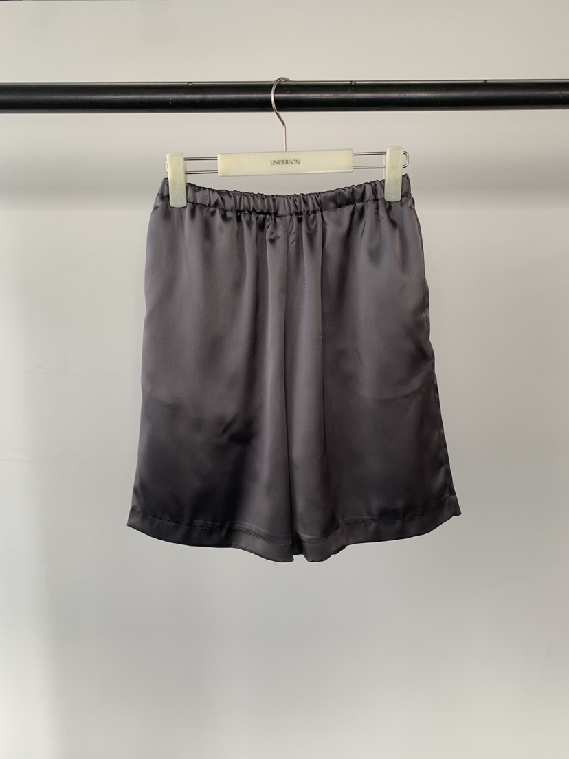 UNDERSON東大門實拍女士新品推薦熱賣26春夏休閑短褲條紋UNDERSON短褲圖色1