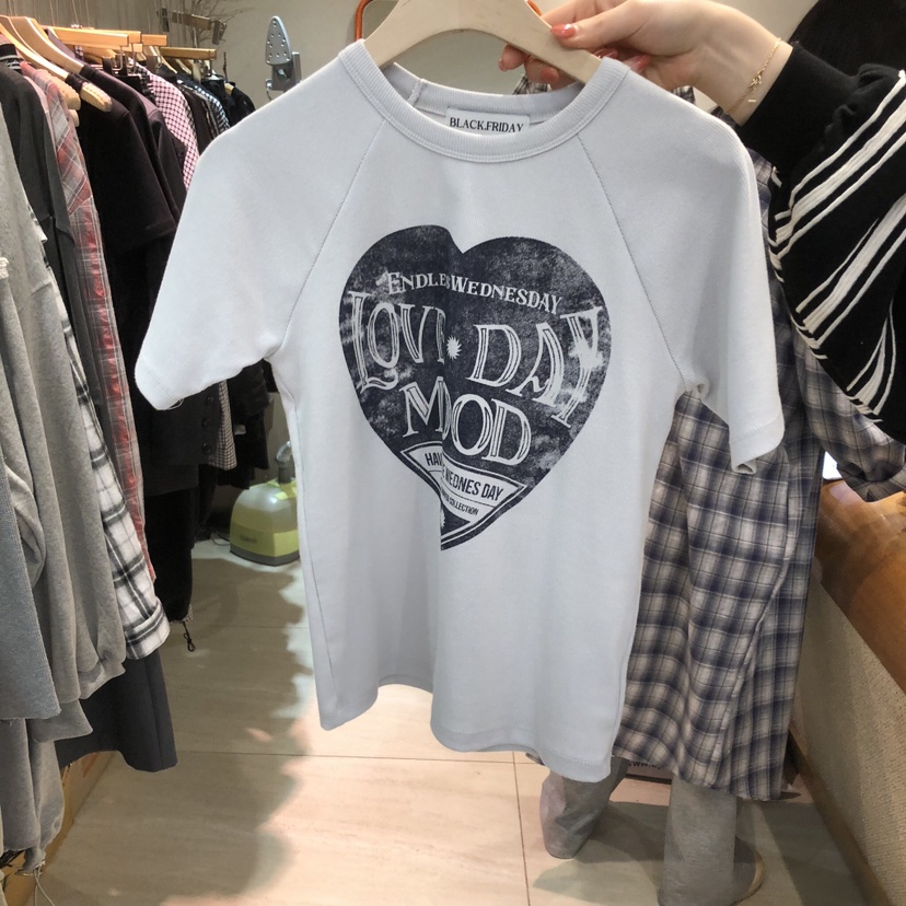 BLACKFRIDAY韓國代購女裝新款休閑真品人氣時尚26春夏T恤BLACK FRIDAYT恤圖色2
