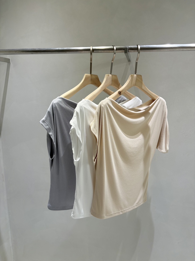 TOO HOT東大門直郵女裝新款時尚熱賣推薦人氣T恤褶皺露肩TOO HOTT恤