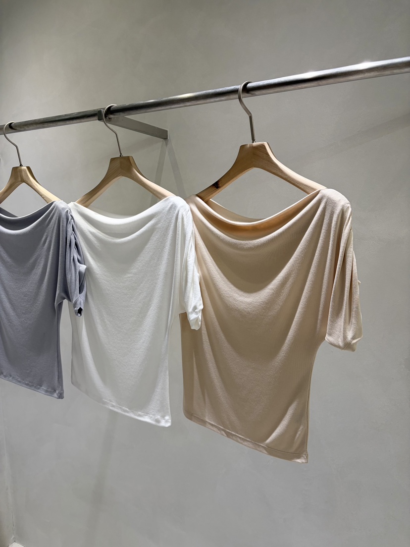 TOO HOT東大門直郵女裝新款時尚熱賣推薦人氣T恤褶皺露肩TOO HOTT恤