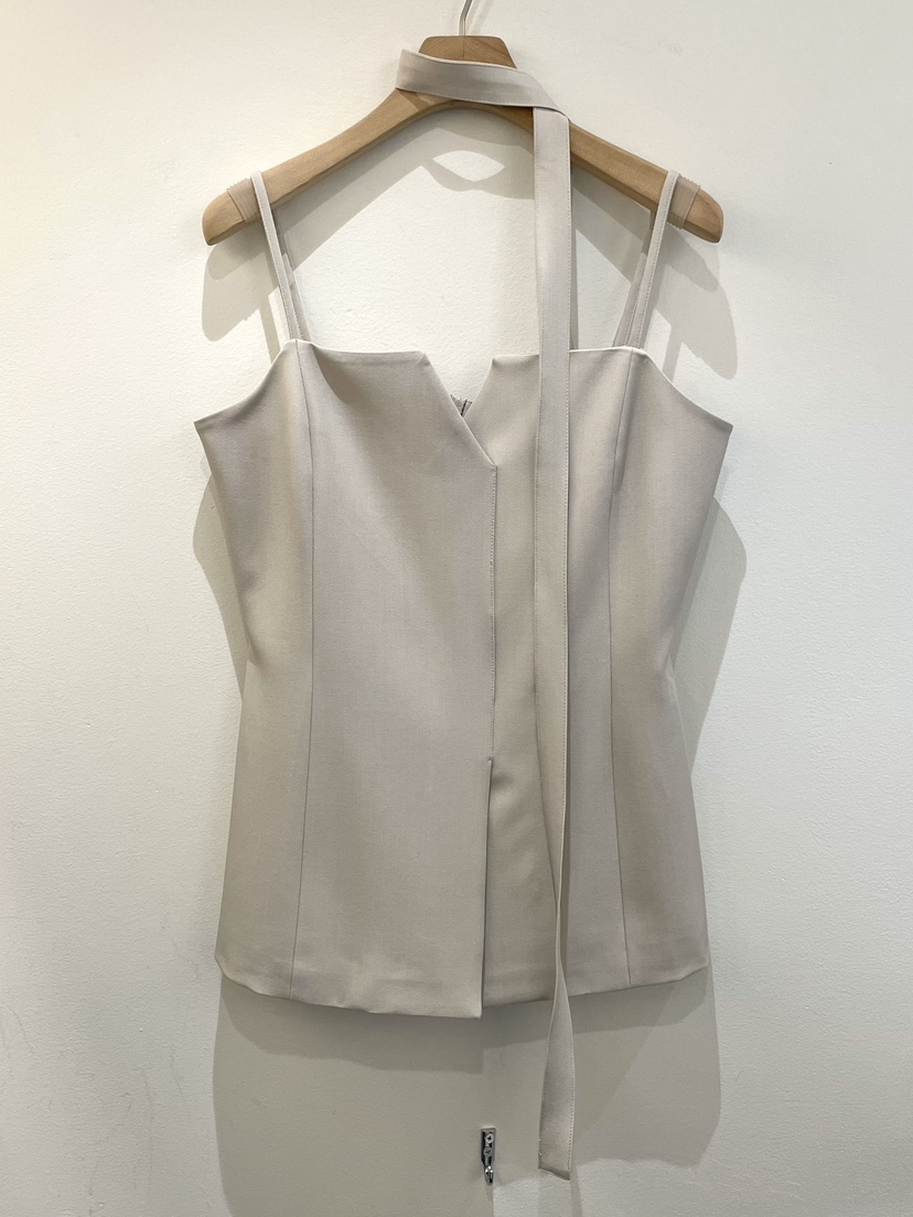 OBSESS東大門直郵女裝新品推薦人氣時尚休閑吊帶背心含脖帶OBSESS/EARLY BIRD吊帶/背心圖色1