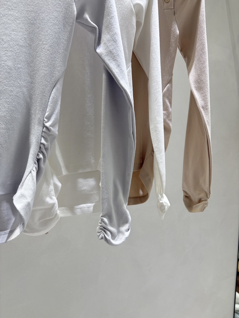 TOO HOT韓國代購女裝新品時尚26春季人氣長袖T恤褶皺紐扣TOO HOT長袖T恤