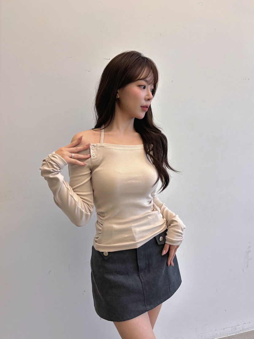 TOO HOT韓國代購女裝新品時尚26春季人氣長袖T恤褶皺紐扣TOO HOT長袖T恤