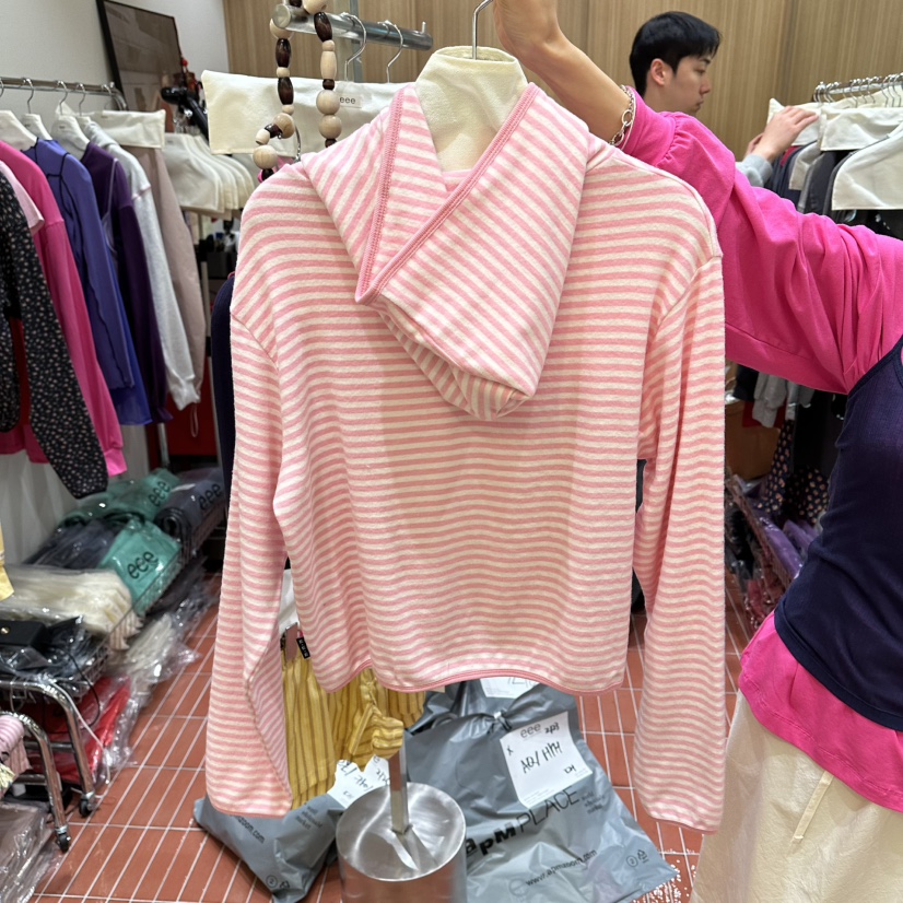 E/E/E東大門直郵女士新品熱賣休閑長袖T恤連帽衫花朵條紋E/E/E長袖T恤