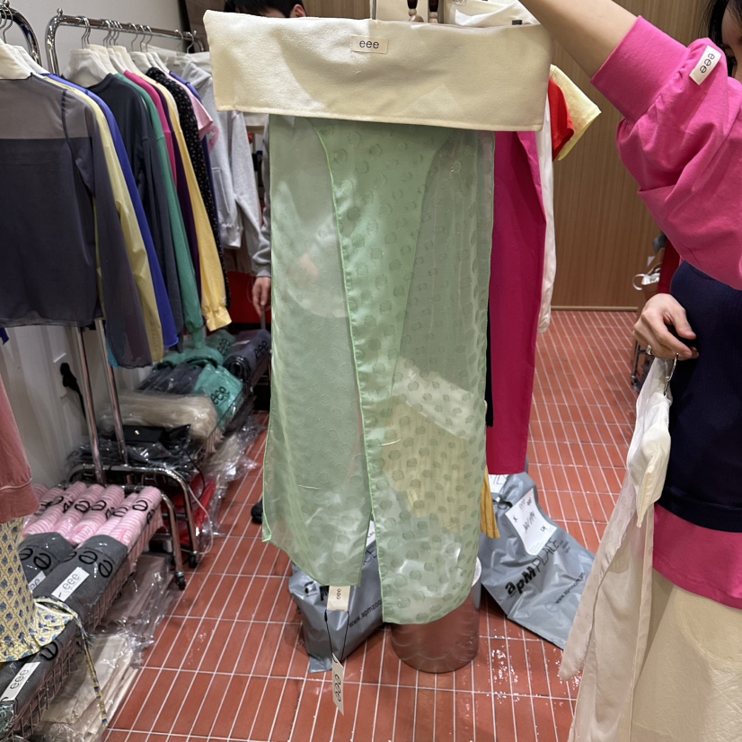 E/E/E韓國直郵女士新款熱賣休閑職業26春夏圍巾披肩圍巾E/E/E圍巾/披肩圖色2