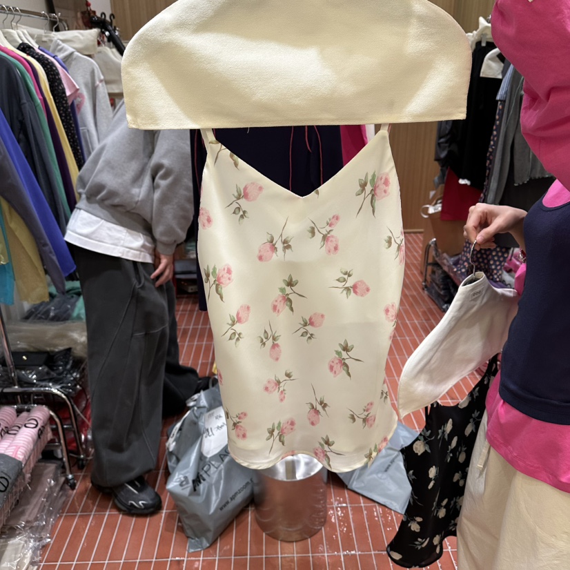 E/E/E東大門實拍女士新品人氣推薦休閑26春夏真品吊帶背心E/E/E吊帶/背心圖色1