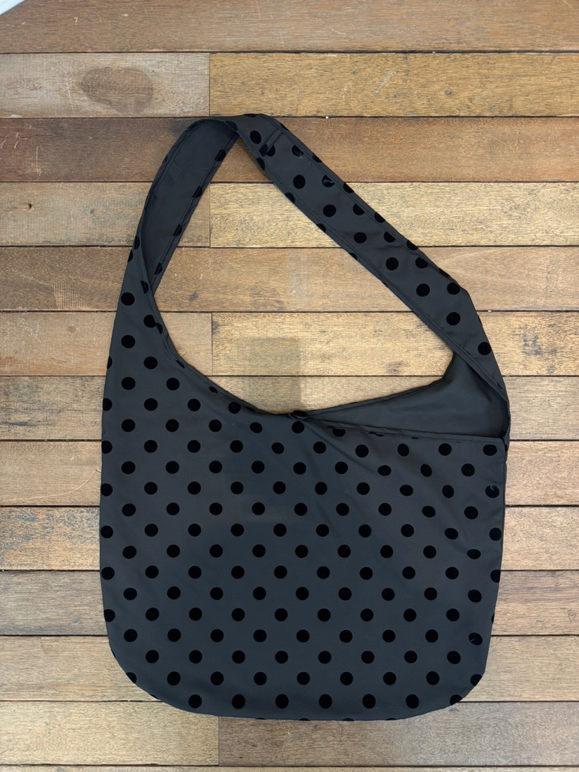 PROJECTVIEW東大門直郵女裝新品真品熱賣推薦單肩斜跨包紐扣PROJECTVIEW單肩/斜跨包圖色2