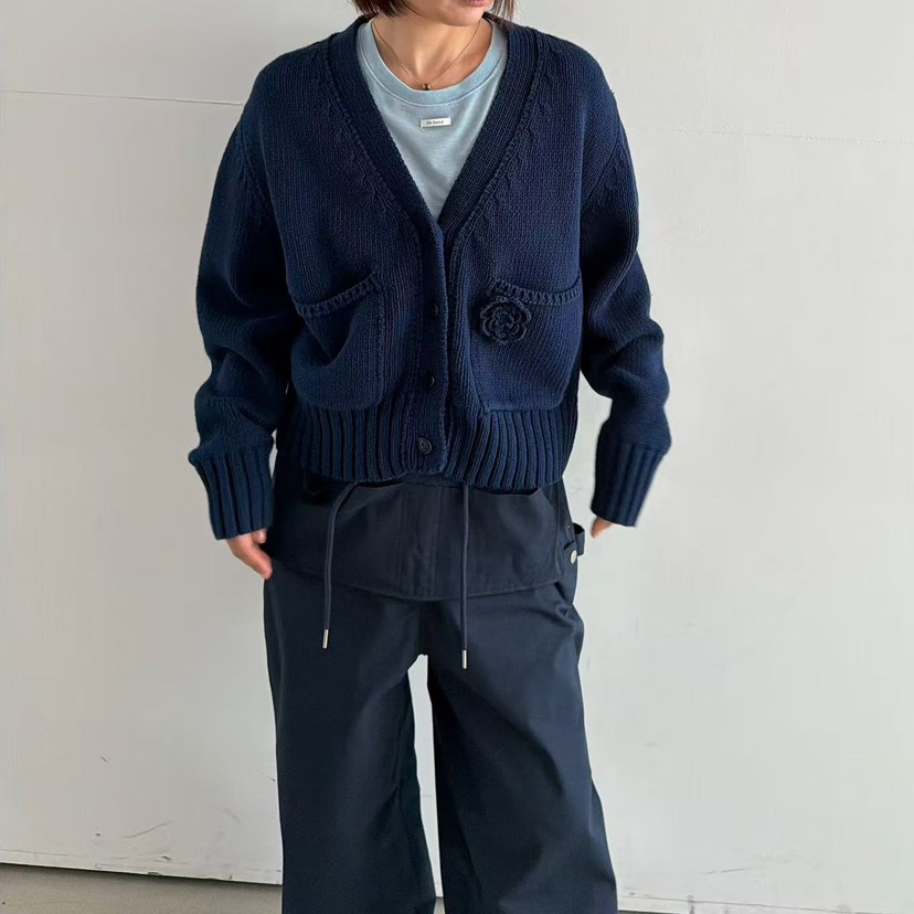 OLI SEOUL韓國代購女裝新品人氣熱賣職業推薦針織衫花朵OLI SEOUL針織衫