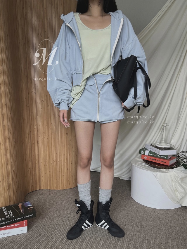 PLANTS ON GRAY韓國代購女裝新款推薦職業26春夏T恤V領PLANTS ON GRAYT恤