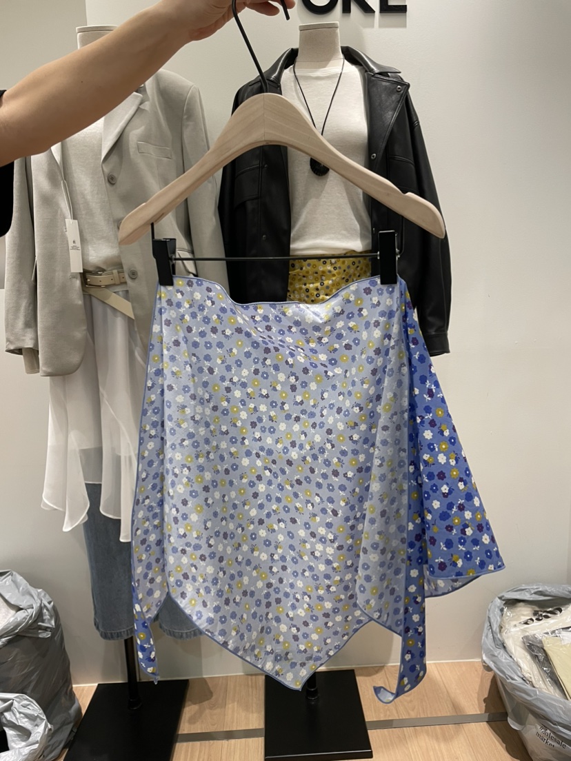 ORE-P韓國直郵女裝新品職業休閑人氣熱賣圍巾披肩花朵圍巾ORE圍巾/披肩