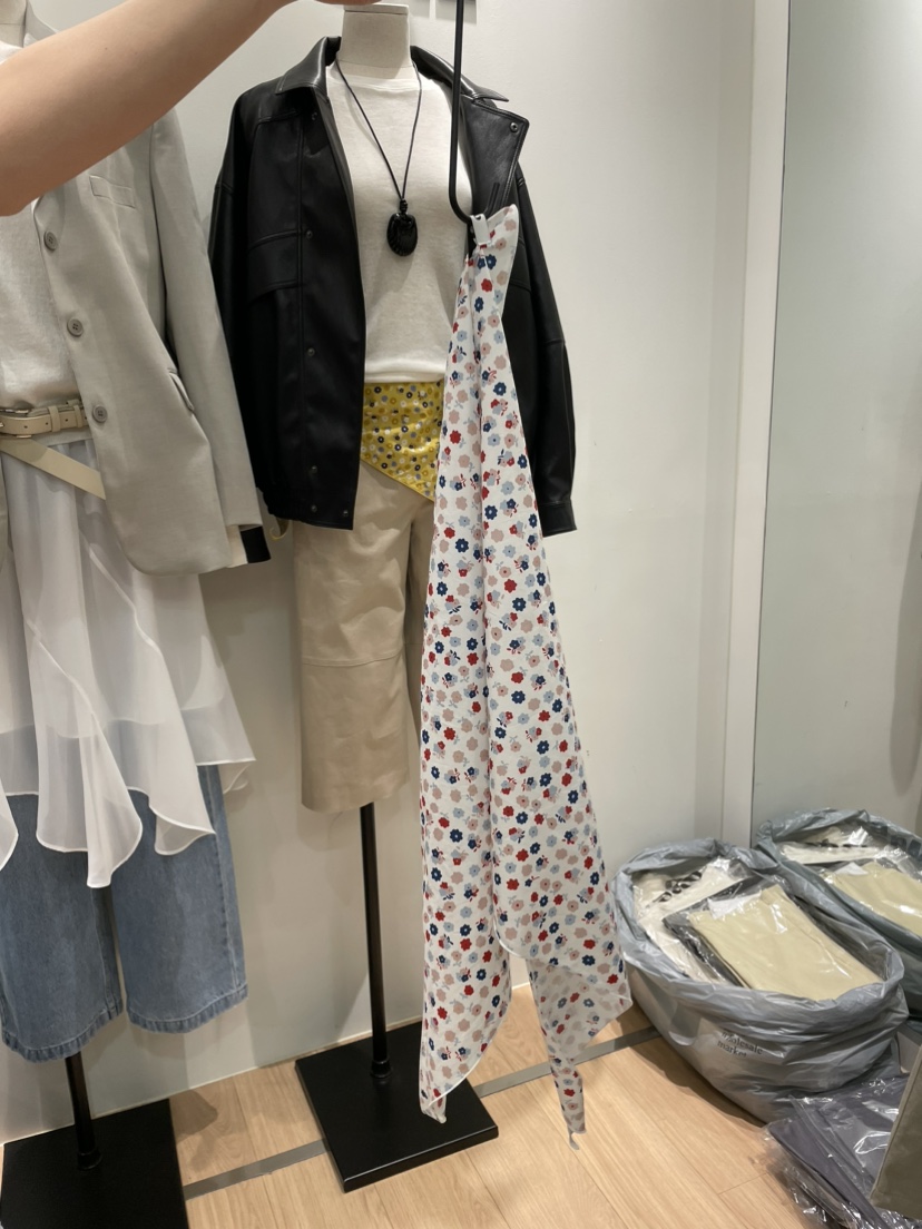 ORE-P韓國直郵女裝新品職業休閑人氣熱賣圍巾披肩花朵圍巾ORE圍巾/披肩圖色3