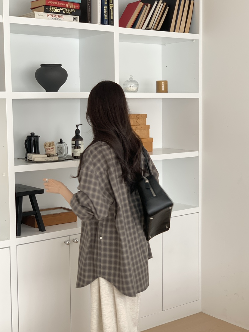 PLANTS ON GRAY韓國直郵女裝新品真品推薦襯衫蕾絲衫格子PLANTS ON GRAY襯衫/蕾絲衫