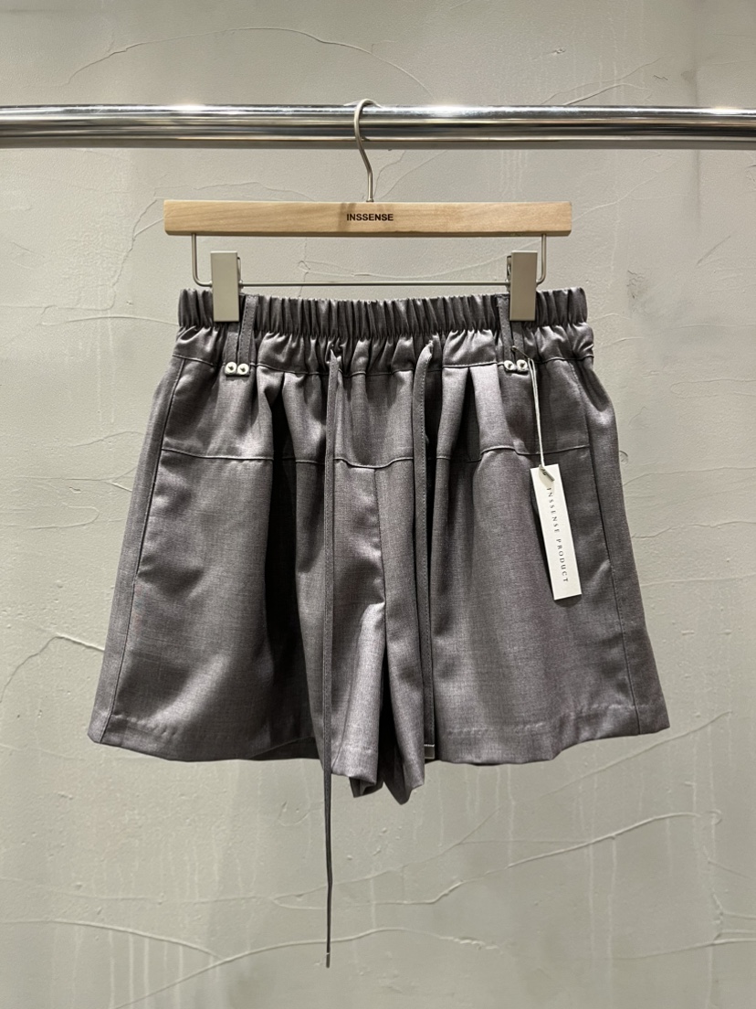 INSSENSE-A韓國代購女裝新品時尚26春夏真品人氣熱賣短褲INSSENSE-A短褲圖色1