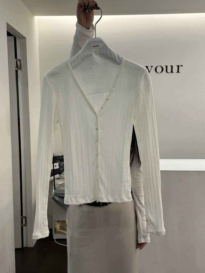 YOUR-P東大門實拍女裝新款26春夏推薦熱賣時尚休閑長袖T恤YOUR-P長袖T恤圖色1