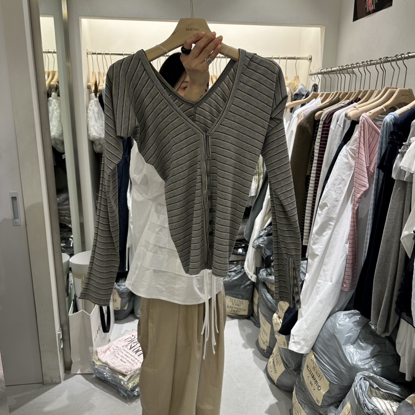BERTHA東大門代購女士新款人氣推薦真品休閑26春夏長袖T恤BERTHA長袖T恤圖色2