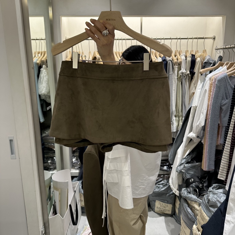 BERTHA東大門代購女裝新品休閑推薦熱賣26春夏職業裙褲麂皮BERTHA裙褲圖色2