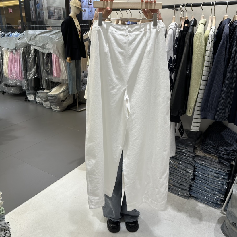 AURA韓國代購女裝新品真品職業熱賣時尚推薦休閑人氣休閑褲Au ra休閑褲