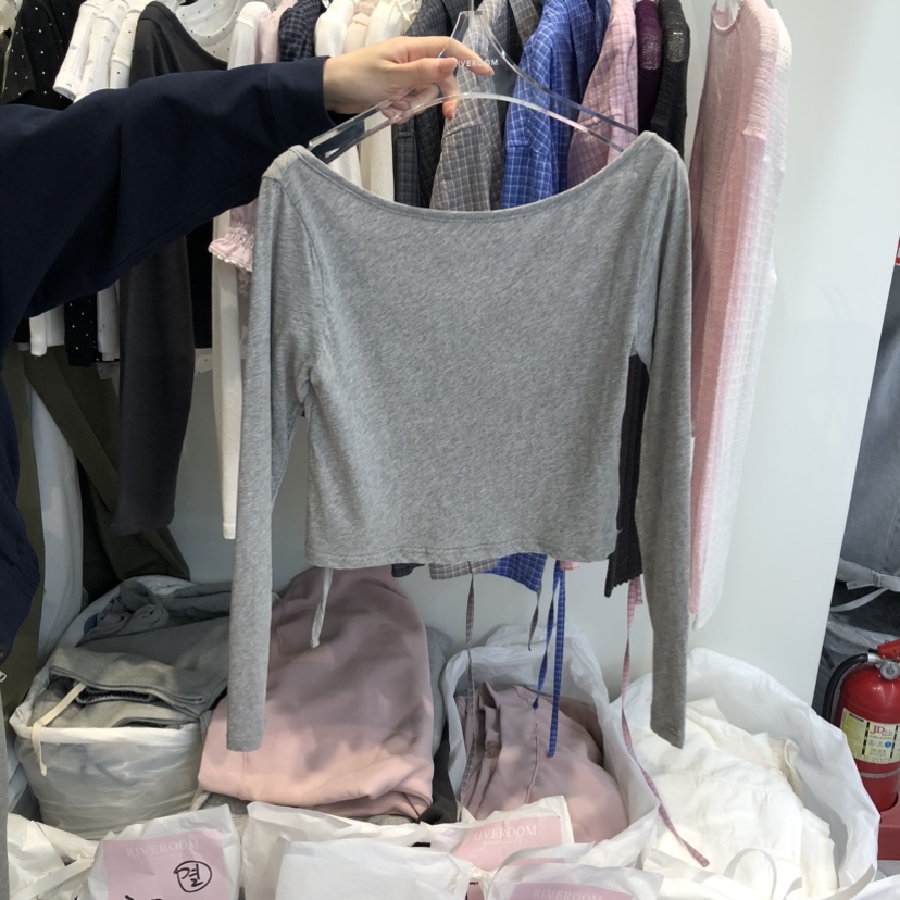 RIVEROOM東大門實拍女士新品休閑推薦真品時尚26春夏長袖T恤RIVEROOM長袖T恤圖色2